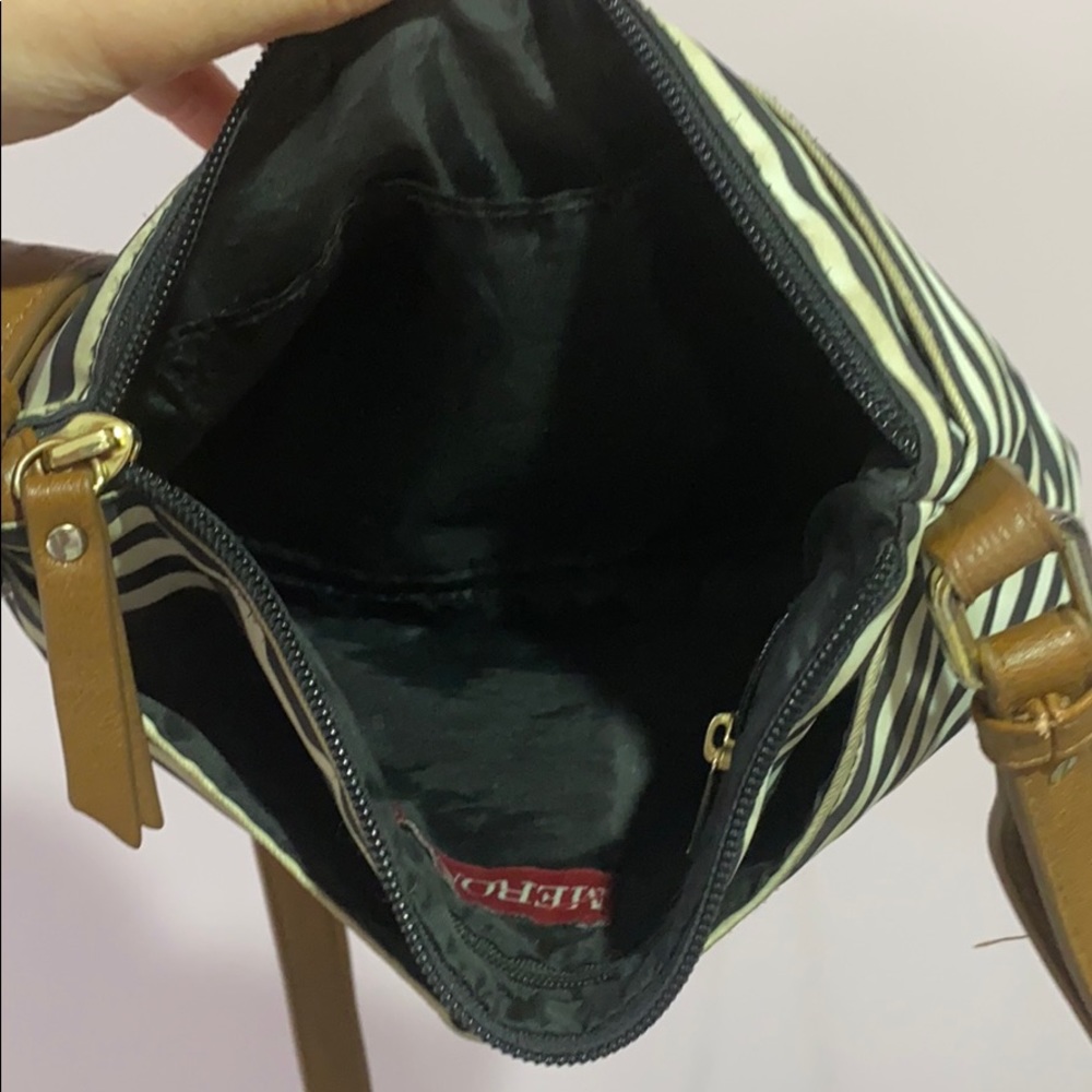 Small Purse - Picture 3 of 4
